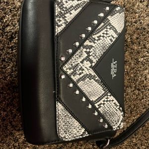 Vera New York Black Snakeskin Purse And Wallet